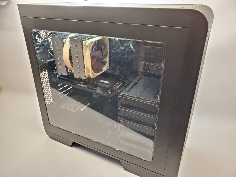 Custom PC, Intel i7 6700K, 16GB Ram, 240GB SSD, 2TB HDD, ATI Radeon R9 390