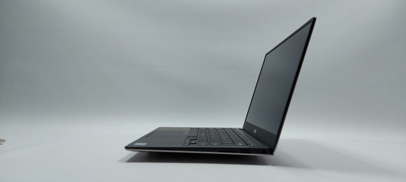 Dell XPS 13 9360 i7-7560U 2.4GHz 8GB RAM 256GB SSD 13.3\\"
