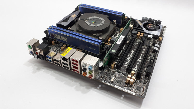 ASUS X79 Extreme 4-M w/ i7-3930K 3.2GHz 32GB DDR3