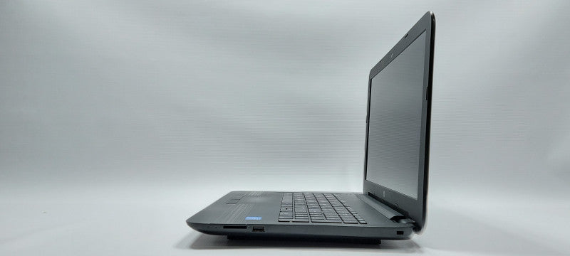 HP 15-ay010ca intel Celeron N3060 1.6GHz 4GB RAM 128GB SSD 15.6\\"