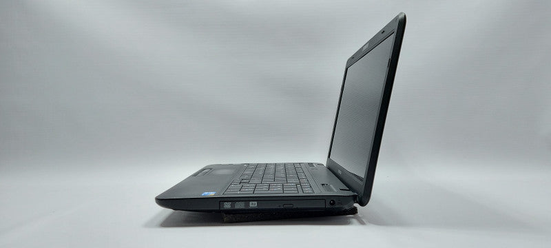 Toshiba Satellite C650 i3- M 370 2.4GHz 8GB RAM 500GB 15.6\\"