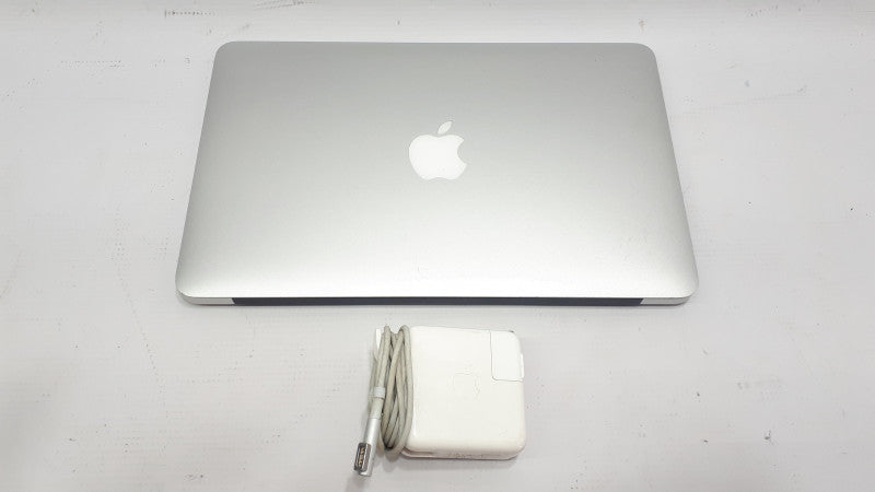 Apple MacBook Air Mid-2011, i5-2467M 1.6GHz, 2GB DDR3, 120GB SSD