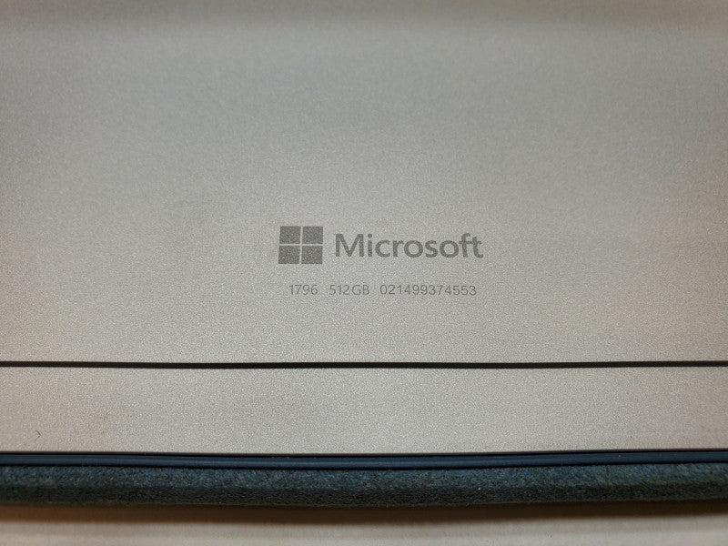 Microsoft Surface Pro 5 i7-7660U, 16GB ran, 512GB SSD