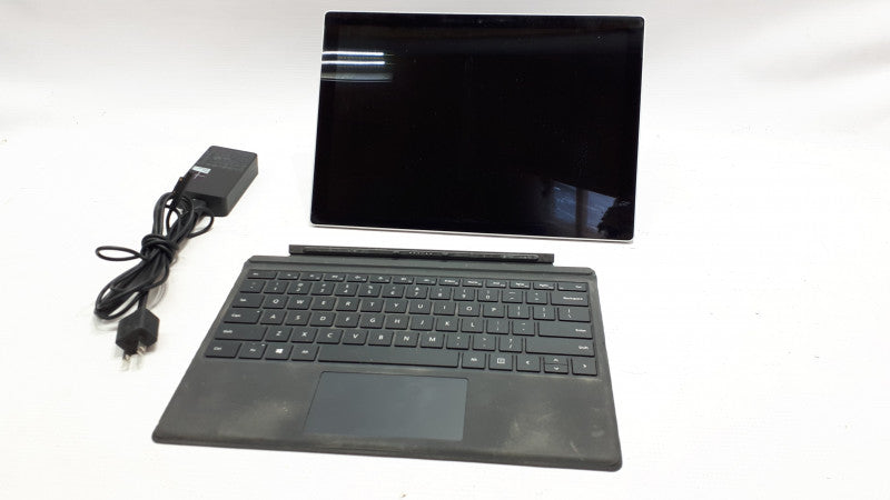Surface Pro 5 (1796) i5-7300U  8GB RAM 256GB Storage, w/ Power Adapter