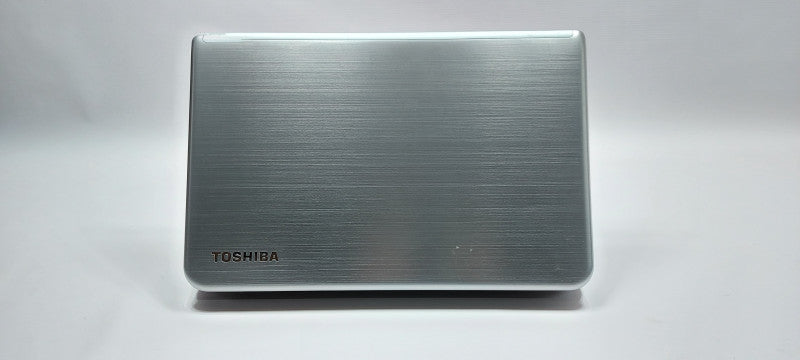Toshiba Satelite S50D-AMD A10-5745 2.1GHz 8GB RAM 1TB HDD 15.6\\"