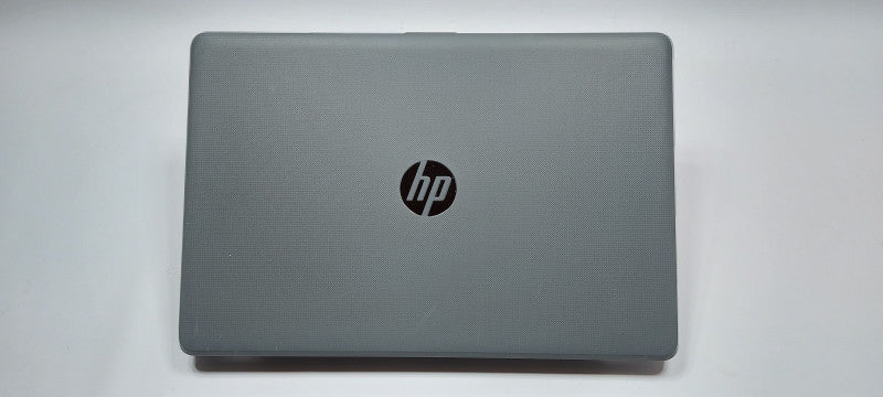 HP Notebook 15-bw028ca AMD A9-9420 3GHz 8GB RAM 250GB SSD 15.6\\"