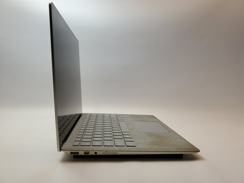 Microsoft Surface Laptop 1769, i7-7660U 2.5GHz, 8GB RAM, 256GB Storage, 13.5\\" Touchscreen