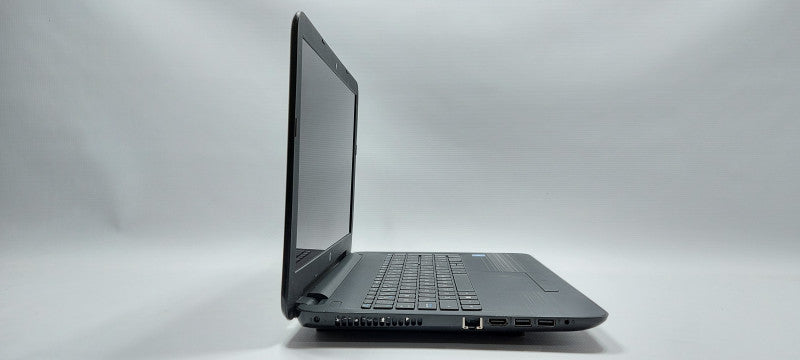 HP Notebook 15-ay010ca Intel Celeron N3060 8GB RAM 120GB SSD 15.6\\"