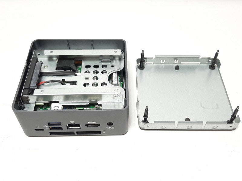 Intel NUC Mini PC D54250WYK i5-4250U @ 1.3GHz 8GB RAM 240GB SSD