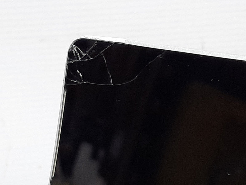 Surface Pro 3 1631 i7-4650U @ 2.3GHz 8GB RAM 256GB Flash -Cracked Screen