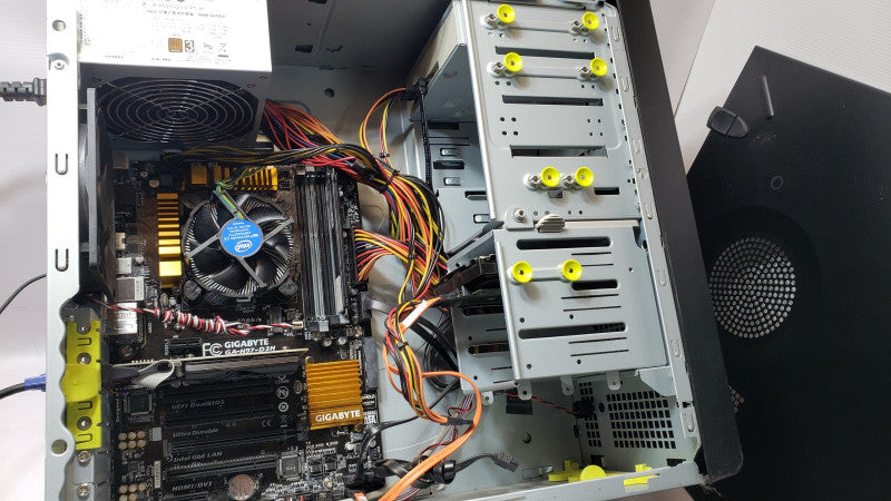 Custom PC, Core I7-4790K 4.0GHz, 8GB DDR3, 2TB HDD, MSI N720-2GD3LP GPU, No OS, Read