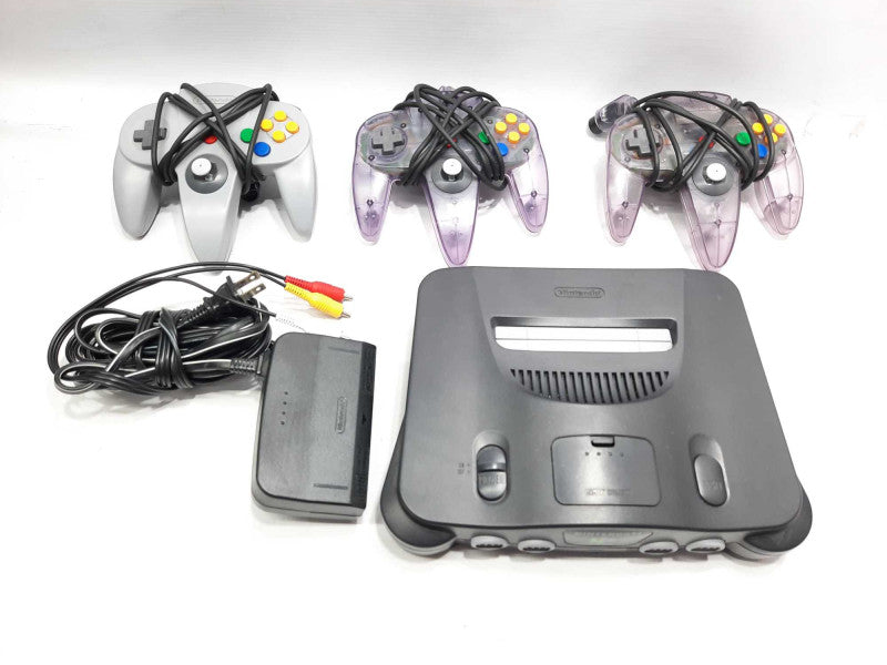 Nintendo 64 w/ 3x Controllers and Cables