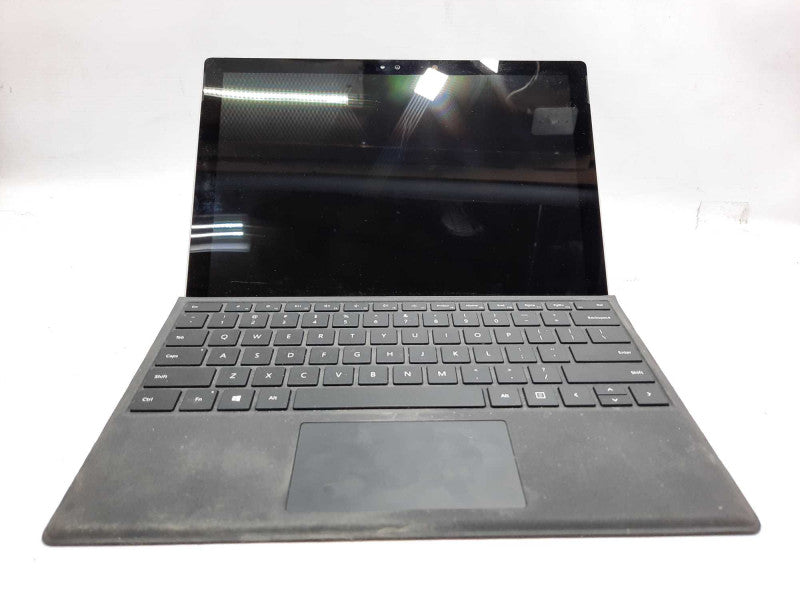 Surface Pro 4 i5-6300U, 8GB RAM, 256GB Storage, with Keyboard