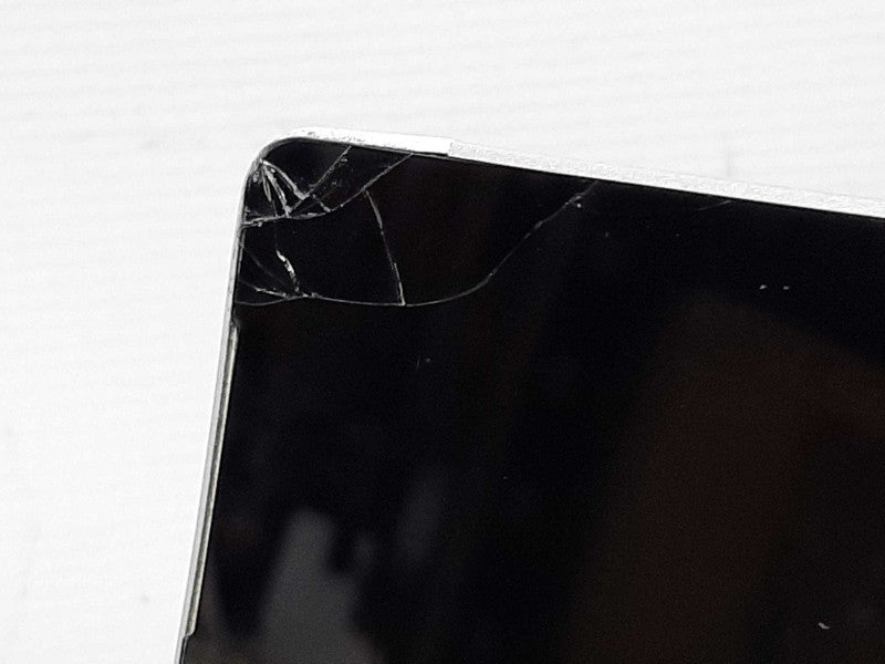 Surface Pro 3 1631 i7-4650U @ 2.3GHz 8GB RAM 256GB Flash - Cracked Screen