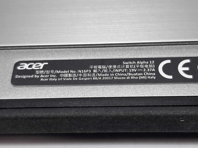 Acer Switch Alpha 12 SA5-271P i5-6200U @ 2.4GHz 8GB RAM 256GB SSD