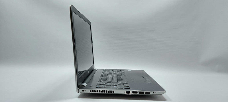 HP Laptop 15-bs058ca i5-7200U 2.5Ghz 8GB 128GB SSD 1TB HDD 15.6\\"