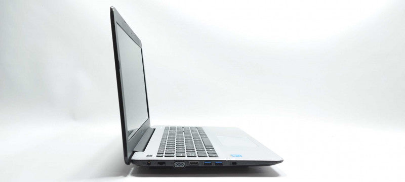 Asus X555LAB i5-5200U 2.2GHz 8GB RAM 256GB SSD 15.6\\"