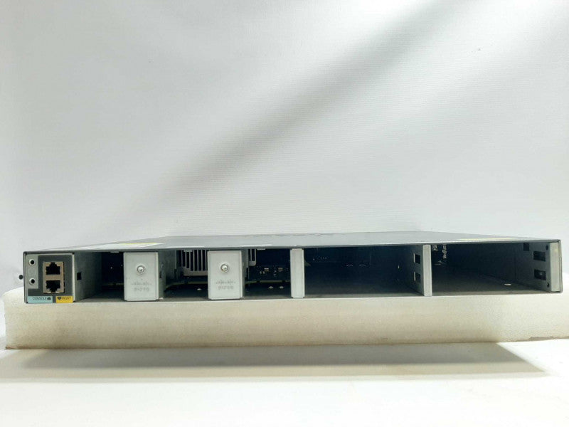CISCO Catalyst 3650 48+ Port Network Switch WS-C3650-48FD-L FACTORY RESET, READ*