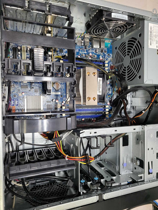 Lenovo ThinkStation S30 Xeon E5-2609 @ 2.40 Ghz 8GB No HDD Quadro 400