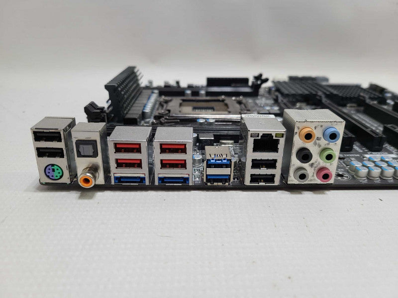 Gigabyte GA-X79-UD3 Desktop Intel X79 ATX Motherboard LGA2011 DDR3