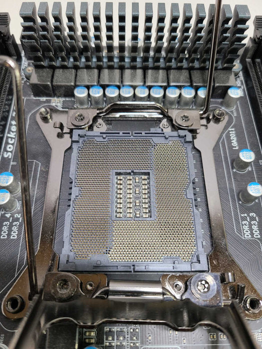 Gigabyte GA-X79-UD3 Desktop Intel X79 ATX Motherboard LGA2011 DDR3