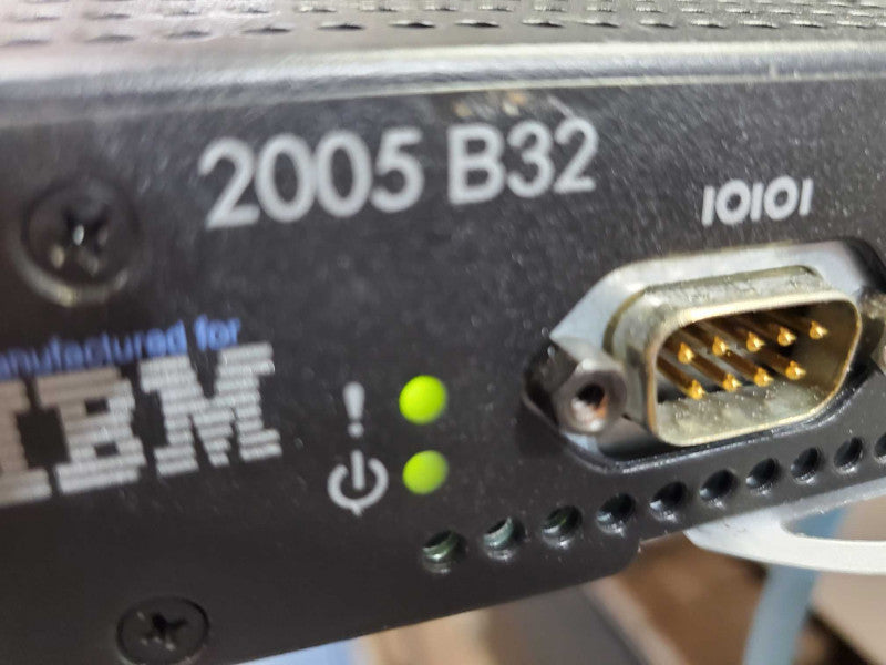 IBM SAN32B 2005 B32 Brocade 4120 4GB 16Ports Active Fibre SAN Switch )