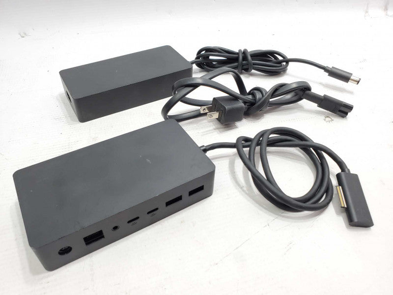 Microsoft Surface Dock 2, 2x USB-A, 4x USB-C, with Power Adapter and Cord |
