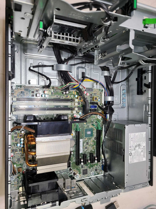 HP Z240 Xeon E3-1240 v5 @ 3.50Ghz No RAM No HDD No GPU  [