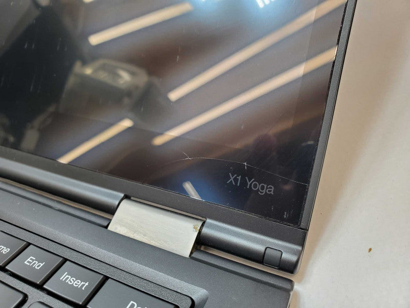 Lenovo Yoga X1 14\\" Laptop, Intel i5 6300u, 8GB Ram, Stylus, Cracked glass (Read) -