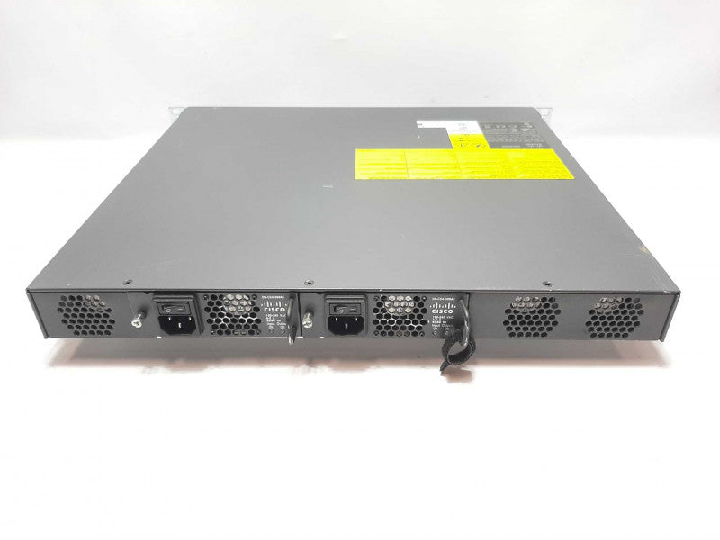 Cisco MDS 9124 24-Port Multilayer Fabric Switch DS-C9124-K9 v02 +
