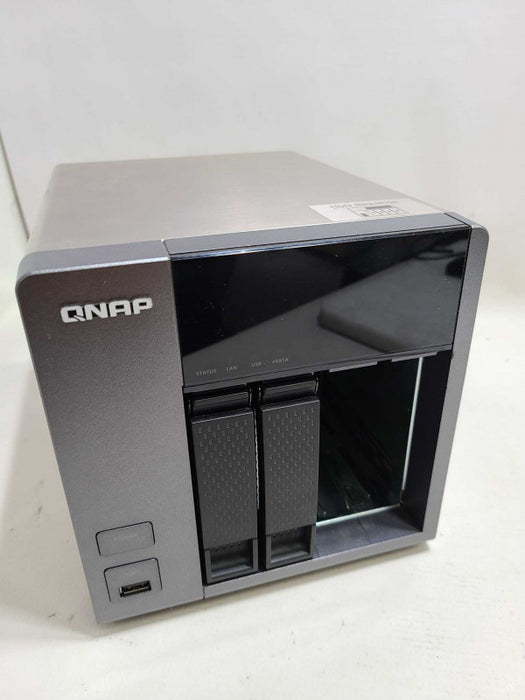 QNAP NAS TS-410 w/ 2x 2TB HDD  [
