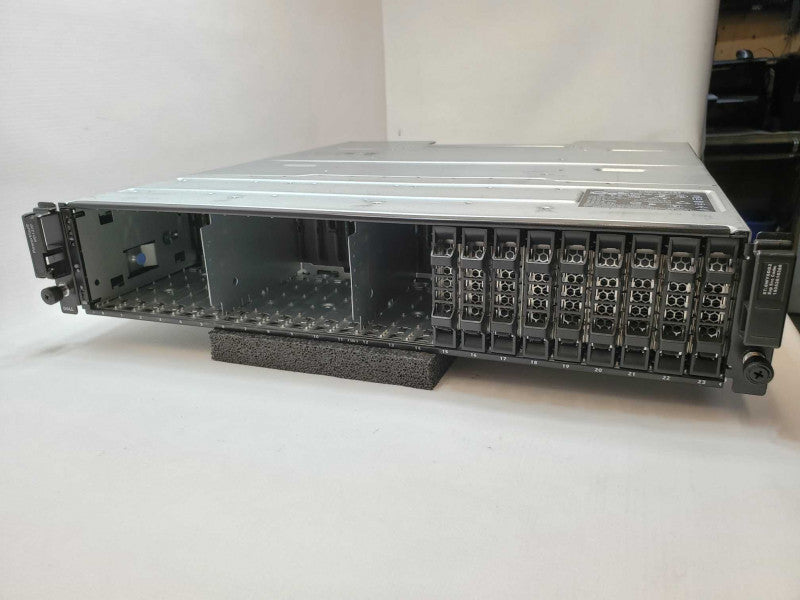 Dell PowerVault MD1220 E04J001 2.5\\" 24-Bay SFF SAS Storage Array w/ 2x E09M005 :