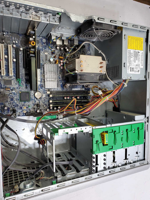HP Workstation, Z400, Xeon W3520@ 2.67GHz, 12GB DDR3 RAM, Nvidia P383, No HDDs )