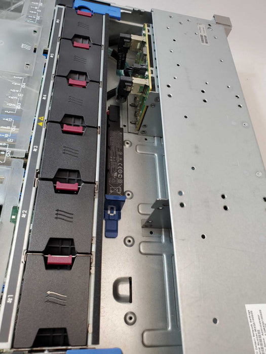 HP Proliant DL380 G9, 2x Xeon E5-2630 V3, 16GB Ram :