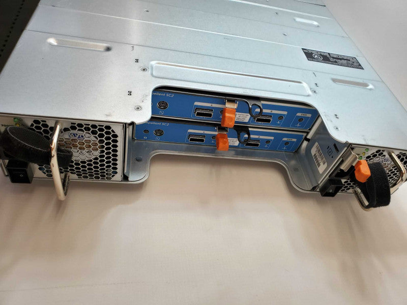 Dell Compellent SC200 Storage 12x 3.5 Bays, 2x SC2 Controller 2x PSU :