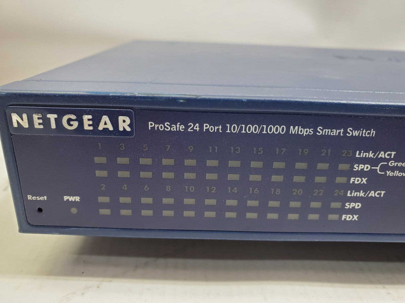 Netgear ProSafe GS724T v3 24-Port Gigabit Ethernet Smart Switch )