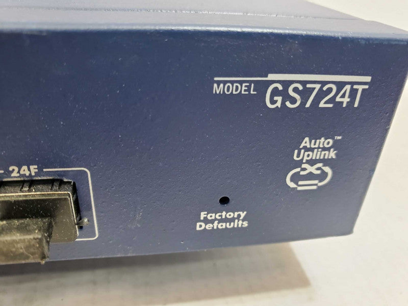 Netgear ProSafe GS724T v3 24-Port Gigabit Ethernet Smart Switch )