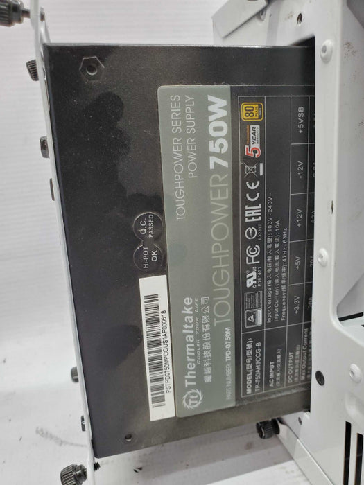 Custom PC- ASUS X99-UD4, i7-5820K 3.3GHz, 32GB DDR4 |