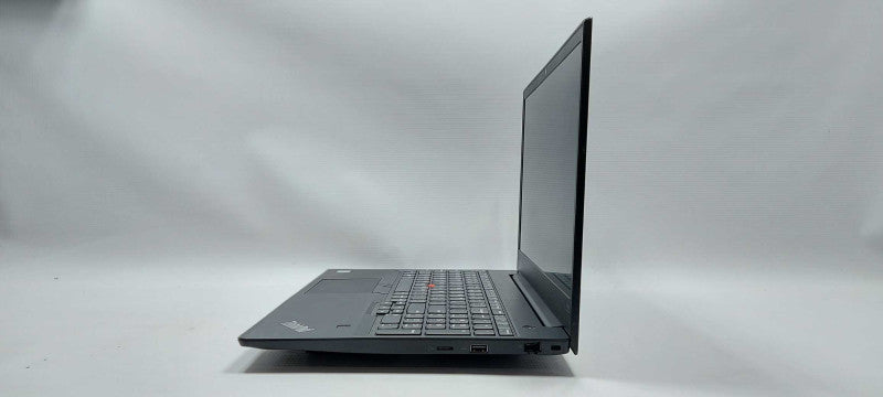 Lenovo ThinkPad E590 i5-8265U 1.6GHz 8GB RAM 256GB SSD 15.6\\" $
