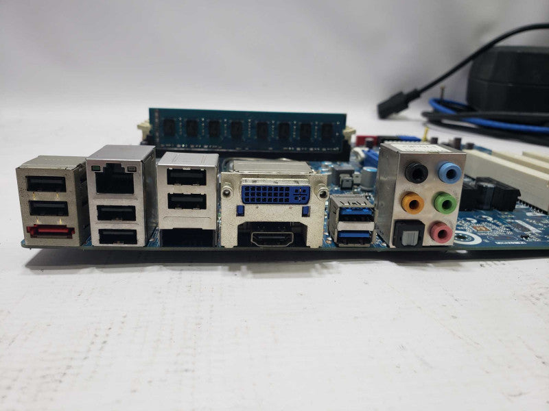 IntelÂ® Desktop Board DH67CL i5-3330 4GB DDR3  [