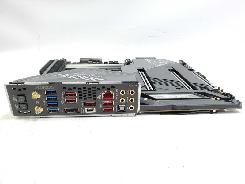 Gigabyte Z590 AORUS Master Intel Z590 Express LGA 1200 ATX DDR4 Motherboard )