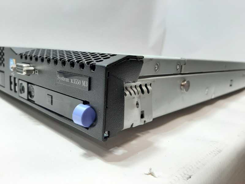 IBM System x3550 M3, Xeon E5640, 18GB DDR3 M1015 2x PSU (Read) :