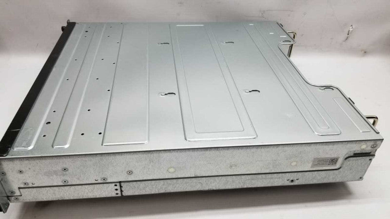 Dell equallogic PS6100 barebone / 2x PSU / no controllers / no 2.5\\" HDDs #