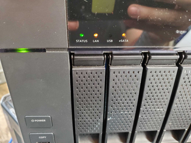 QNAP TS-869L 8 Bay NAS (Read)  :