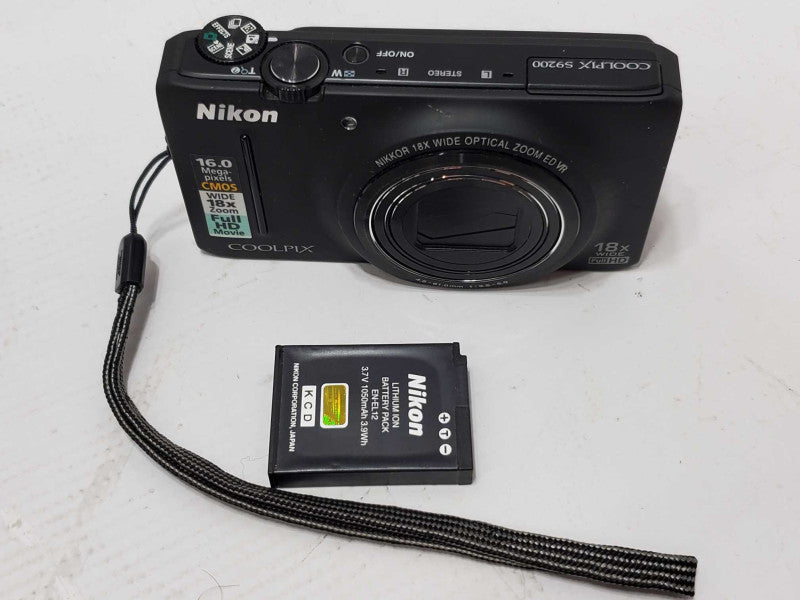 Nikon Coolpix S9200 16.0MP Digital Camera |