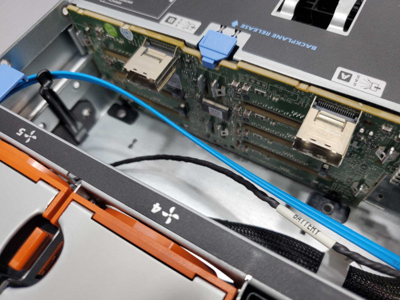 Dell PowerEdge R710 2x E5540 2.53GHz 16GB DDR 3 PERC 6/i 2U 8x2.5\\" |