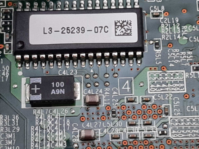 Cisco LSI L3-25239-07C PCIE SAS RAID CONTROLLER CARD ~