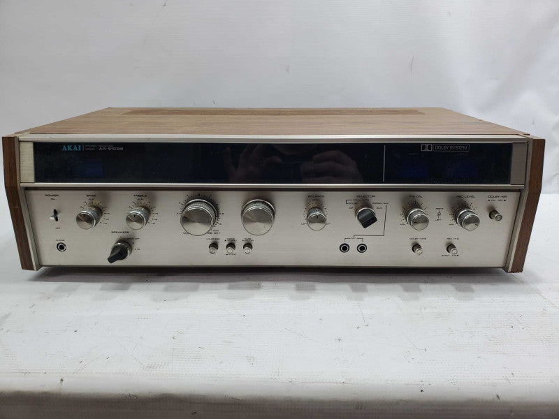 AKAI AA-910DB Vintage Stereo Receiver |