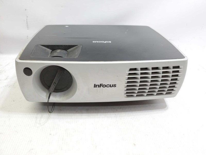 InFocus IN3102 W3220 XGA Conference Room Projector, Only 91h used )