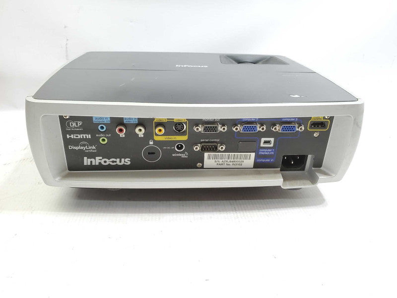 InFocus IN3102 W3220 XGA Conference Room Projector, Only 91h used )